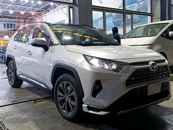 Toyota for sale in Iraq